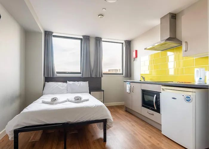 Convenient Studio Apartment In Central Sheffield