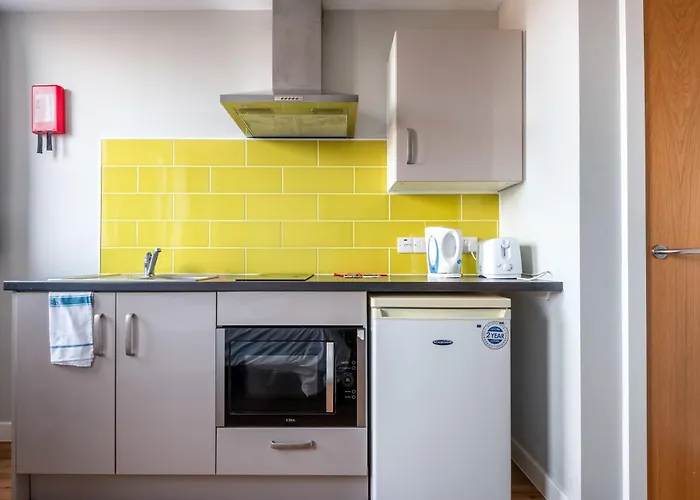 Convenient Studio Apartment In Central Sheffield
