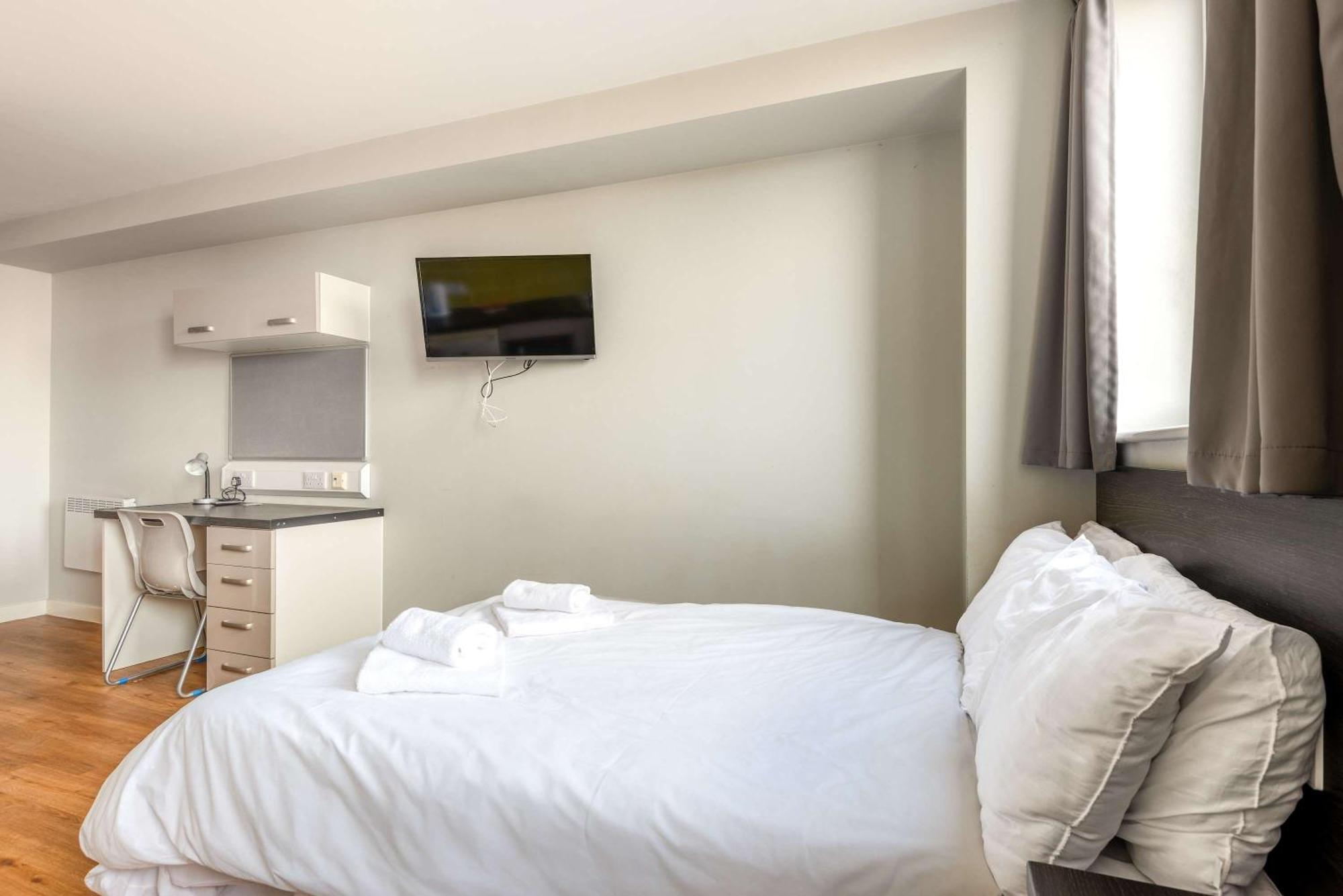 Convenient In Apartment *
