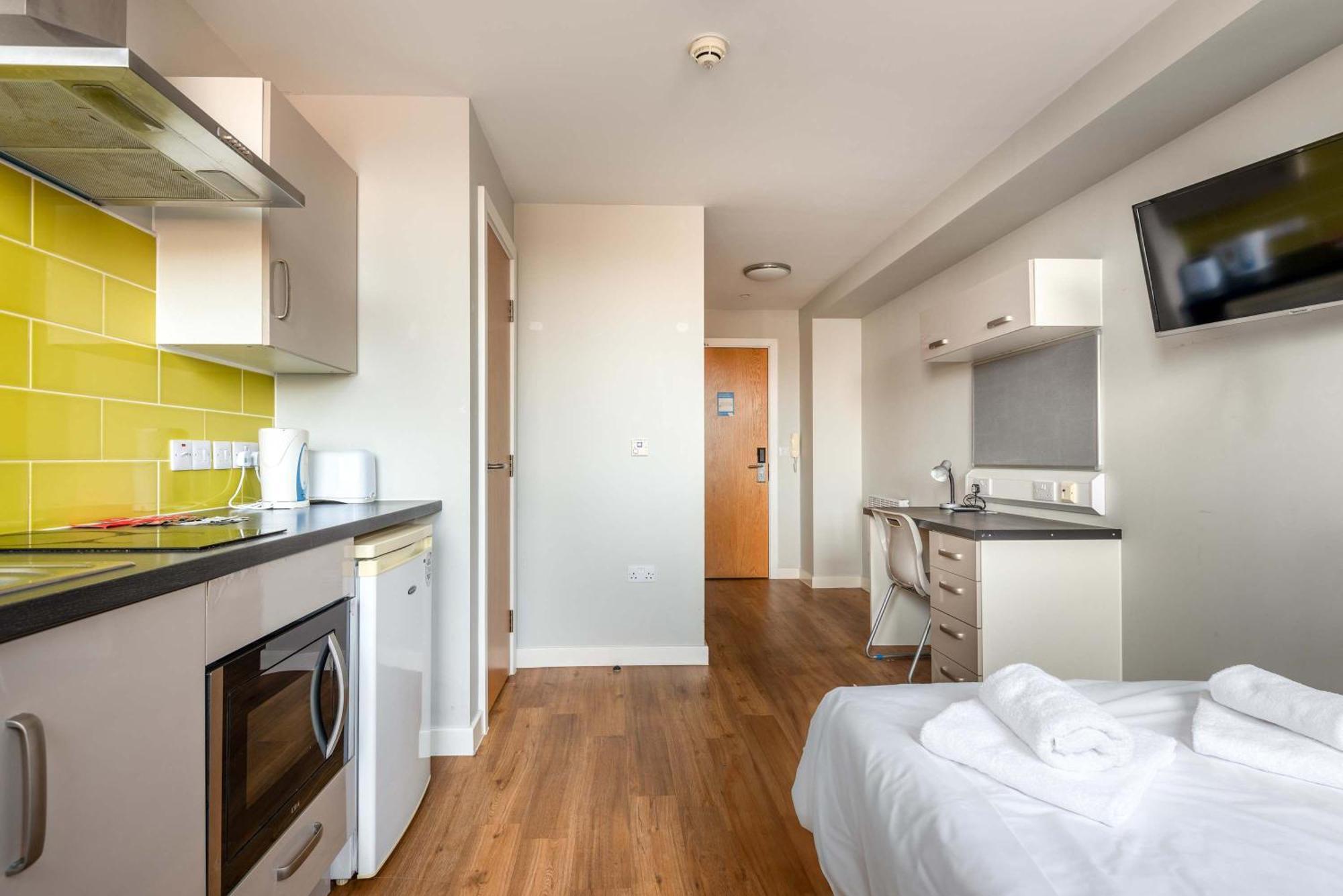 Convenient In Apartment *